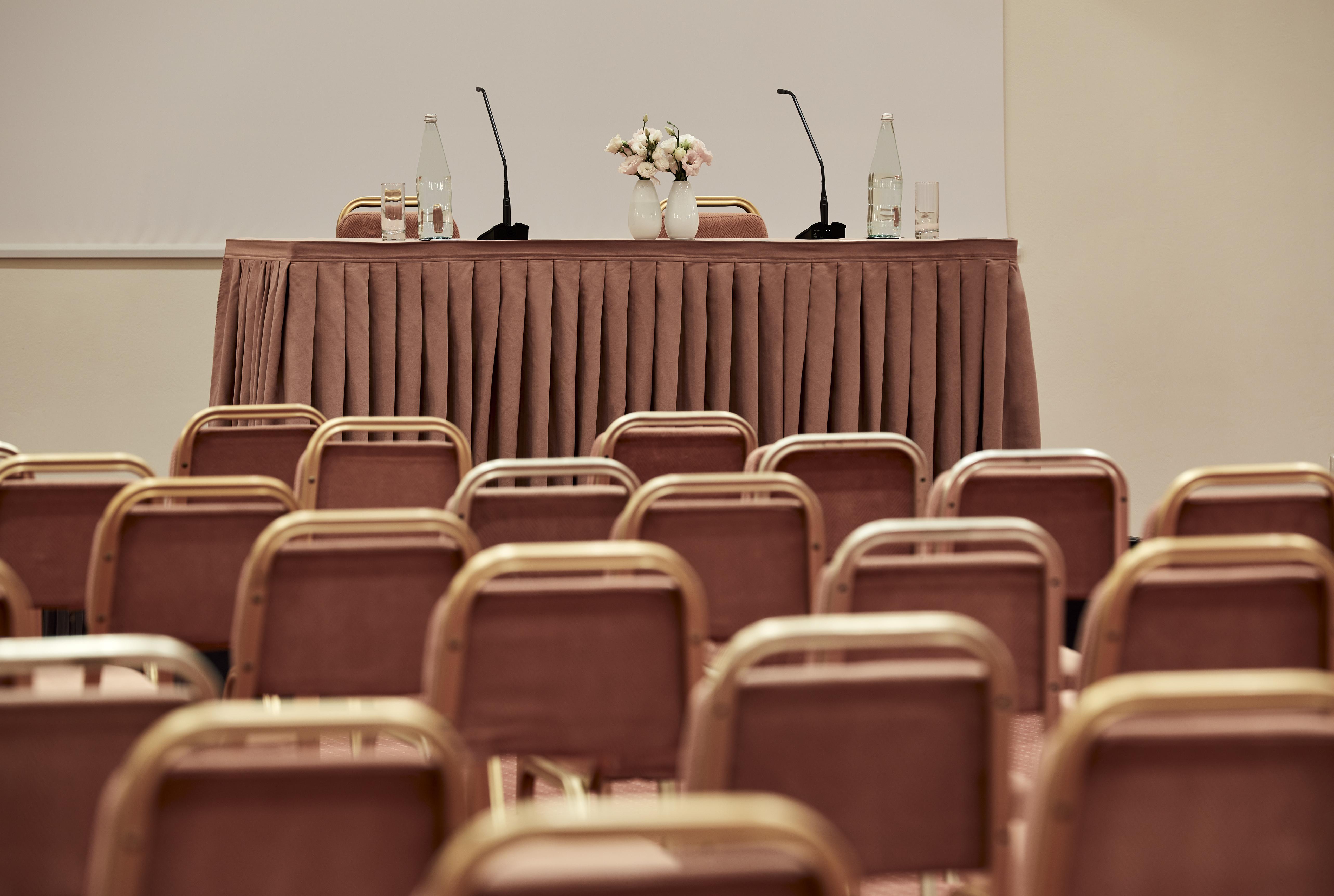 Amus Hotel & Spa Ixia  Ngoại thất bức ảnh A conference room