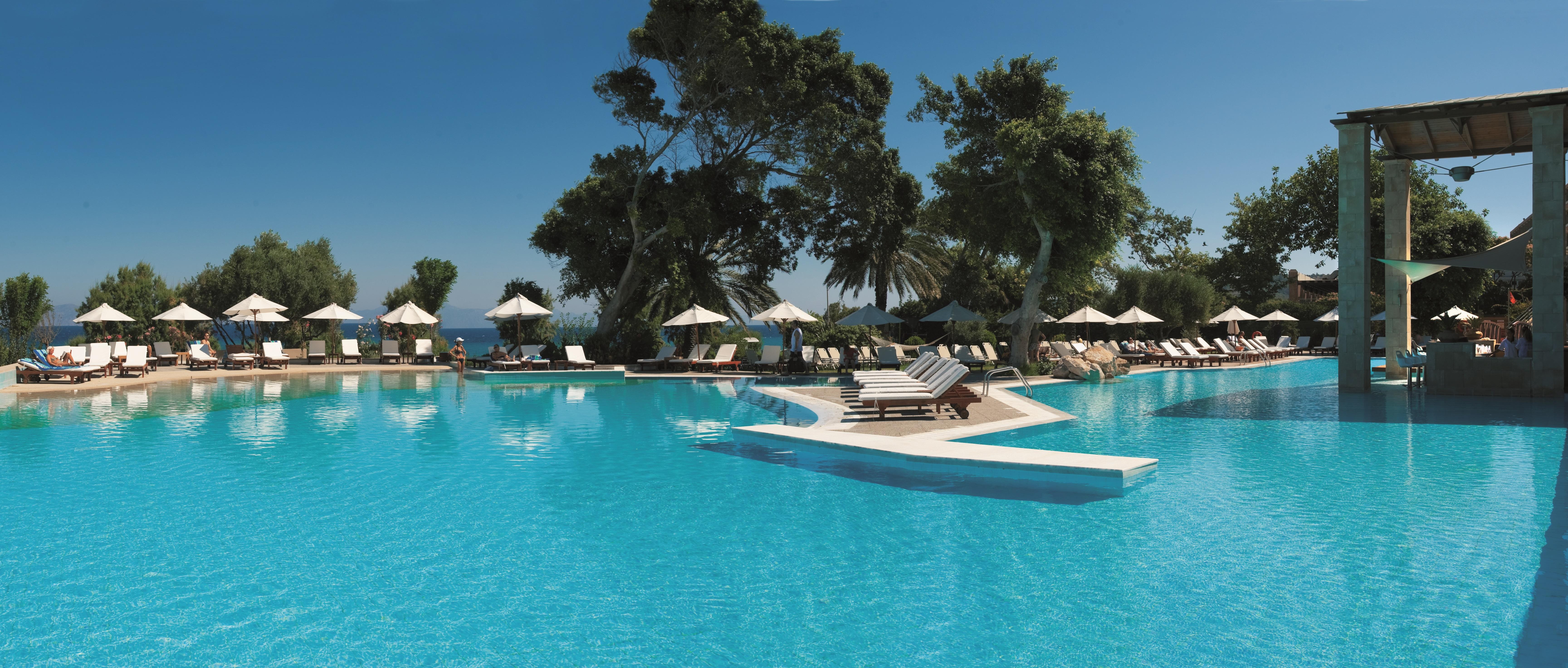 Amus Hotel & Spa Ixia  Ngoại thất bức ảnh The swimming pool at the resort