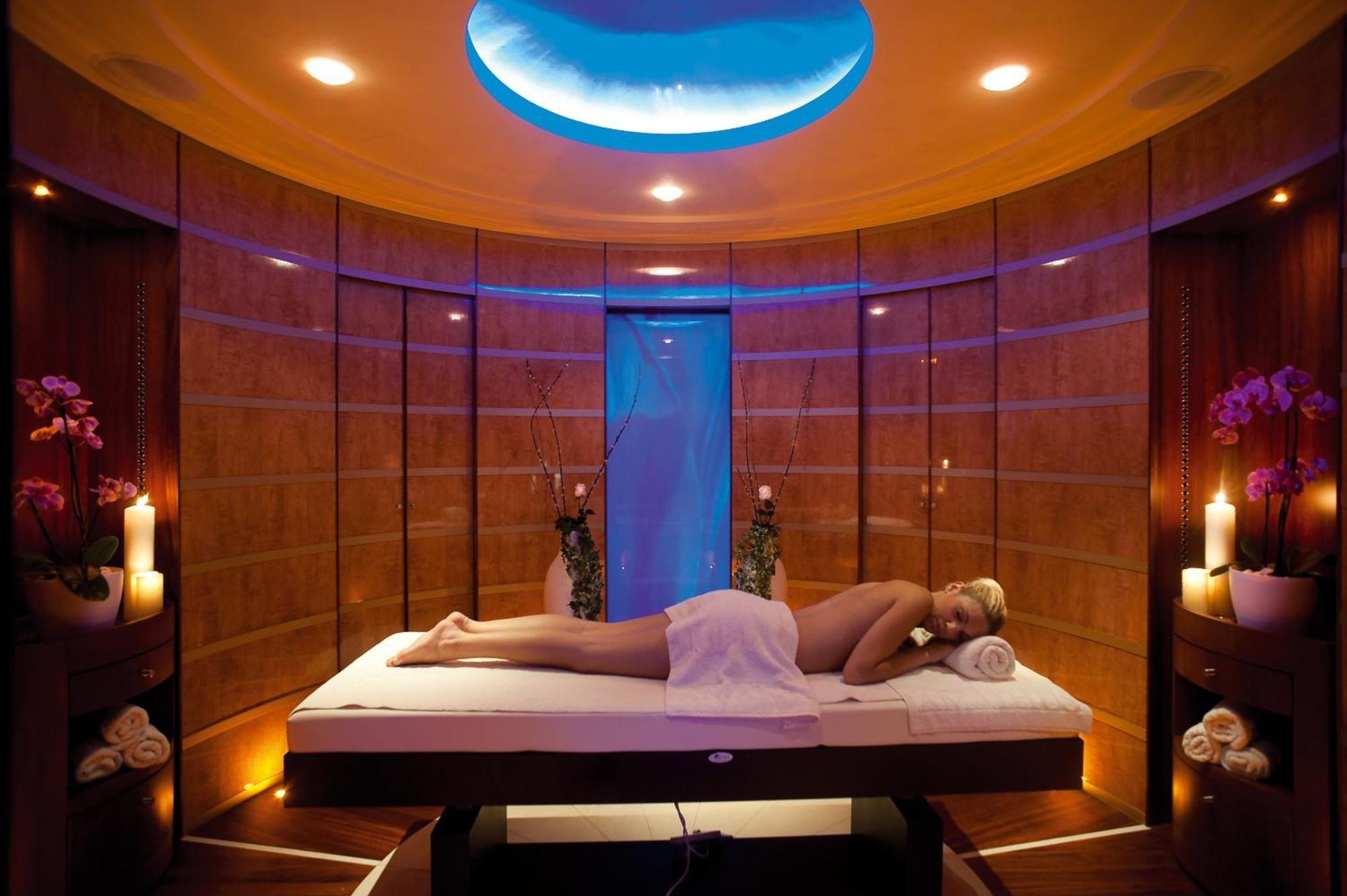 Amus Hotel & Spa Ixia  Ngoại thất bức ảnh A spa treatment
